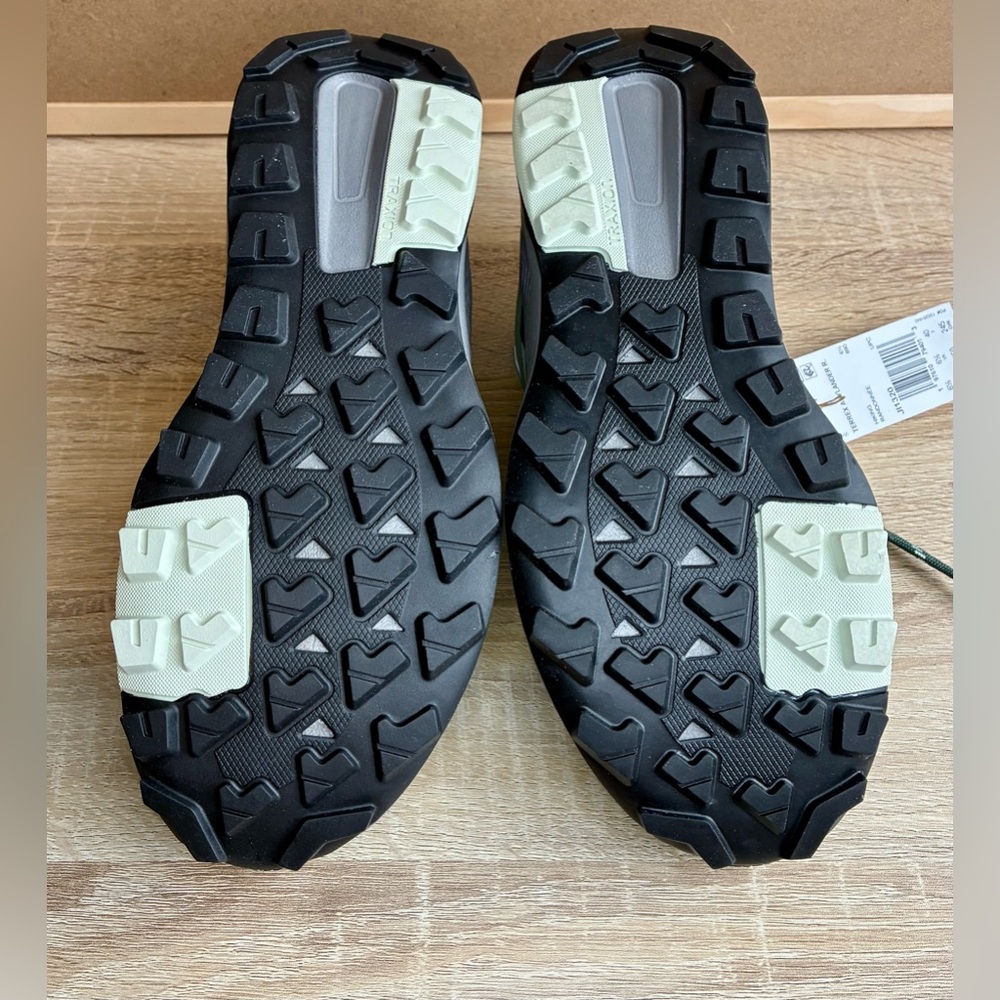 NWT Adidas Water-Resistant Hiking Shoes Women 8 - Picture 6 of 8